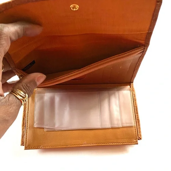 Vintage Women’s Light Brown Embossed Floral Genuine Leather Wallet - Picture 5 of 8